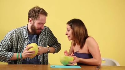 26 actrices porno rusas: Ally Breelsen, Kitana Lure y Nikki enseñan a los chicos cómo practicar el cunnilingus. Vídeos HD, películas eróticas, series y sexo
