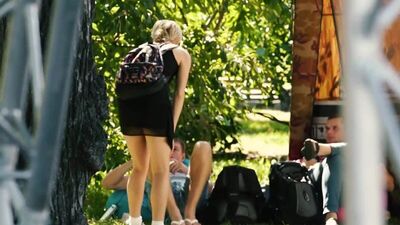 Girl Farts on Gravy (Humor, Joke, Prank, Naughty, Sexy Video, Joke, Prank)