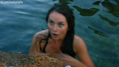 Oben ohne gebadet – Ekaterina Olkina nackt in der Serie „Die Hauptstadt der Sünde“ (Erfolg um jeden Preis, 2010, Olga Subbotina) – Folge 1