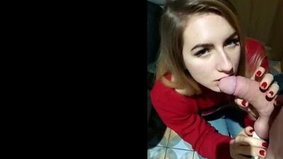Une relation sexuelle dans les toilettes d'un café