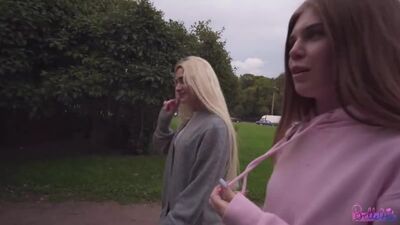 SUKI CHCIAŁY ZA DARMO (domowe, prywatne rosyjskie porno analne, seks analny, lodzik, obciąganie, sperma, orgazm, dojrzała mama, MILF, orgia)