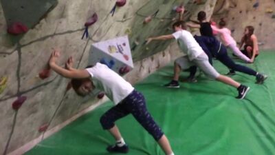 HoChuLazat prepara i bambini a partire dai 6 anni alle gare di arrampicata su roccia, Campionato di Chelyabinsk 2017