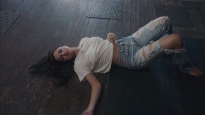 A sensual Selena Gomez - Good For You