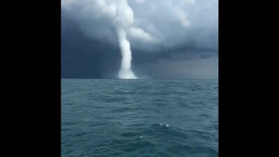 Tornado aquático no Mar Negro, Região de Krasnodar - 16 de julho de 2018
