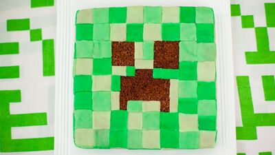 Bolo infantil do Creeper do Minecraft