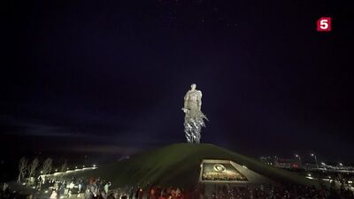 Ржев мемориалының үстіндегі дрондар шоуы