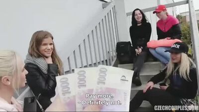 Секс за гроші з молоденькою кицькою.mp4