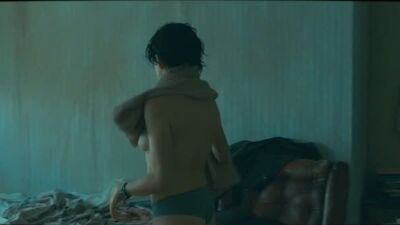 Karla Souza nue - El Presidente s01e03e04e07 (2020) HD 1080p Regarder en ligne / Karla Souza - El Presidente