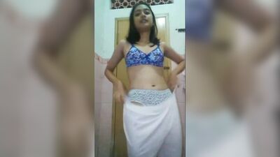Vídeo viral de alunos do ensino básico a fazerem «colmek» ao saírem da escola
