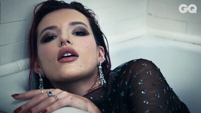 Bella Thorne nago – GQ Mexico (październik 2017) 1080p