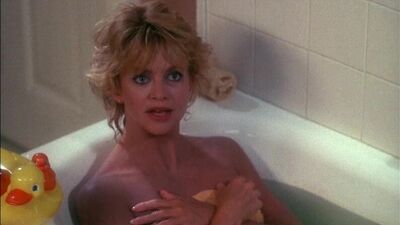 Goldie Hawn nuda - Wildcats (1986)
