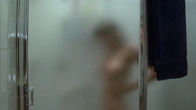 Betsy Russell nago – „Private School” (1983) 1080p