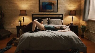 Emily Hampshire Nua - A Minha Aventura Sexual Embaraçosa (2012) HD 1080p