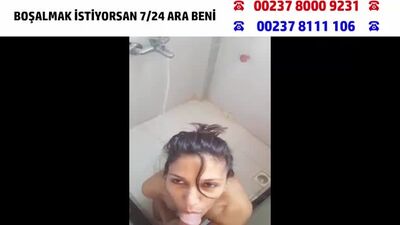 Ali, o banheirista, faz uma rapariga turca fazer-lhe um broche na casa de banho (PORNO TURCO) (REVELAÇÃO TURCA)