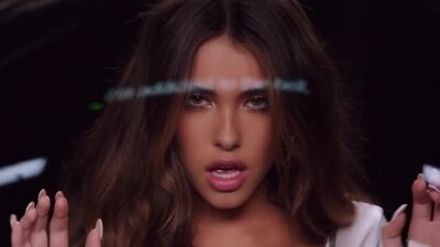 ???? Vídeos sensuais de Madison Beer - Dear Society