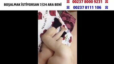 Une échangiste turque dit « Mon cul est en feu, mon chéri » tandis que son mari filme la scène (PORNO ÉCHANGISTE TURC)