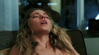 Sydney Sweeney - scène de sexe - voyeurs (sans musique)
