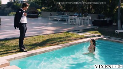 VIXEN - Lana Rhoades couche avec son patron