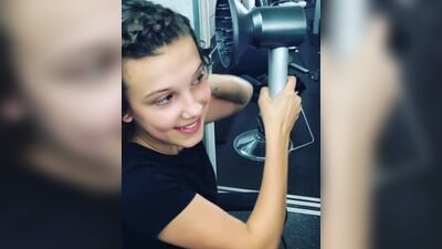 Millie Bobby Brown est sacrément sexy et adorable