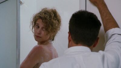 Nancy Travis, Annabella Sciorra nuas - Internal Affairs (1990) HD 1080p Ver online