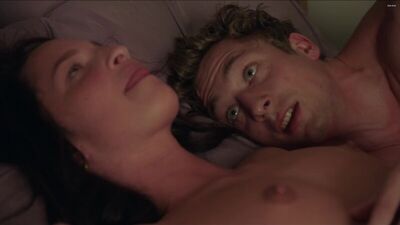 Ruby Modine, Isidora Goreshter nago – „Shameless” sezon 7, odcinek 6 (2016) – 1080p