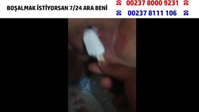 Schau dir das mal an: Weil es heiß ist, steckt er seiner türkischen Frau ein Eis in die Muschi (TÜRKISCHER PORNO) (TÜRKISCHE ENTHÜLLUNG)