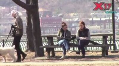 Kristen e Julianne Moore nas filmagens de «Still Alice» – 14 de março
