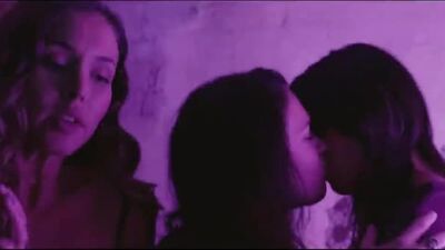 BELOW HER MOUTH _ Bande-annonce officielle américaine _ Erika Linder, Natalie Krill