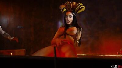 CENA DE SEXO COM SALMA HAYEK NU, CORTADA DO FILME «DO ANOITECER AO AMANHECER»