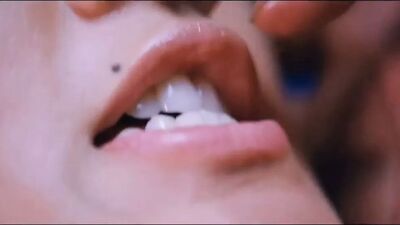 Escena de sexo ardiente de la actriz tamil Tapsee