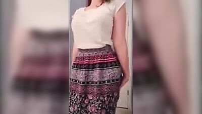 Стриптиз гарячої дівчини — B