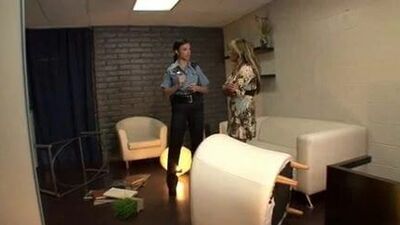 JEWELS JADE – DIE SEXY POLIZISTIN
