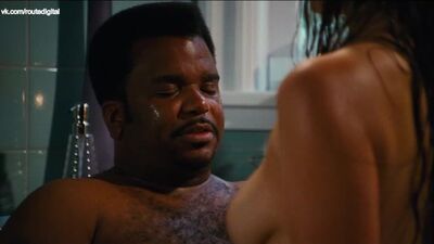 Crystal Lowe, Lyndsy Fonseca, Jessica Paré (Pare) nude - Hot Tub Time Machine (2010) Jessica Paré - La macchina del tempo nella vasca idromassaggio