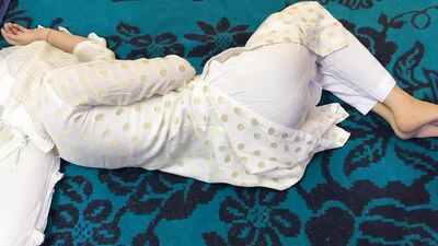 Vidéo complète de « Sardarni Punjabi Ma Di Fuddi Mari » avec une bande-son en punjabi de bonne qualité - Vidéo de sexe « Desi Ma Putt Di »