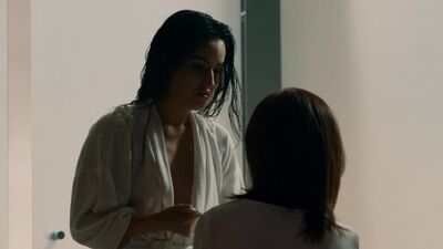 Alicia Jaziz, Marianna Burelli – Ingobernable s01e01 (2017) HD 1080p Nagość? Gorąco! Oglądaj online / Alicia Zapien – Nieposkromiona