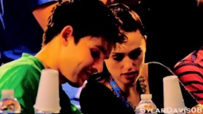Colin Morgan e Katie McGrath _illuminano il mondo