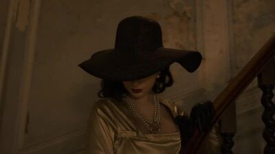 COSPLAY DE LADY DIMITRESCU _ RESIDENT EVIL 8 : VILLAGE