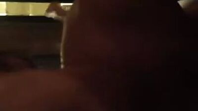 Emily Ratajkowski - vídeo de uma selfie com seios perfeitos 02
