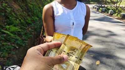 ¡Necesita el dinero como el aire!