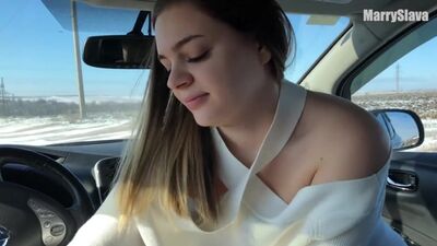 MarySlava SEXO COM UM DESCONHECIDO NO CARRO NO MEIO DO CAMPO