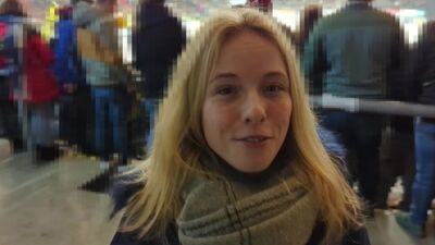 Du sexe en public dans une patinoire de hockey