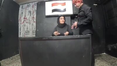 سكرتيرة مصرية بتتناك مع مديرها الصعيدي بتقلو أنا أول مرة اخون زوجي