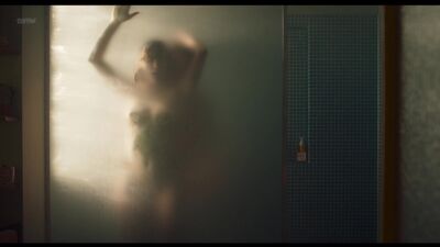 Margot Bancilhon, Camille Razat Nude - Ami-Ami (FR 2018) 1080p Regarder en ligne / Margot Bancilhon, Camille Razat - Mon ex-copine