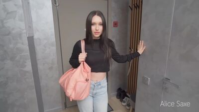 ALICE SAXE Came For Yoga - Got The Dick