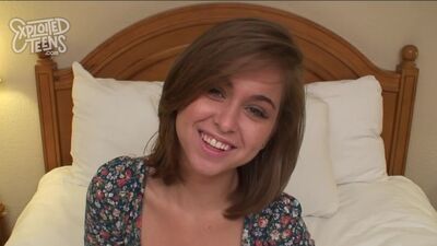 Riley Reid fait ses débuts dans le porno