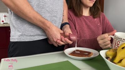 Скуштуй моєї сперми на сніданок