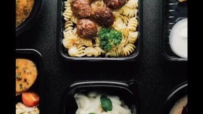 Film autorstwa BlackBfood | Dostawa jedzenia w Sankt Petersburgu