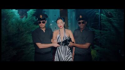 Taha Özer – Blutrot