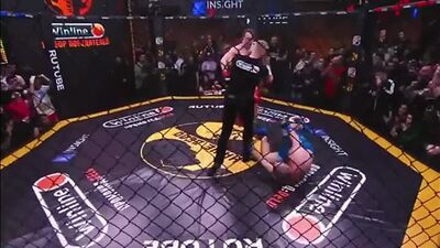 Артем Тарасов проти Михайла Лазутіна / нокдаун «Лев Против» / бій, сутичка / MMA / Бокс / «Наше Дело»
