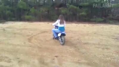 Los mayores tropiezos de las chicas del año 2015 -- FailArmy